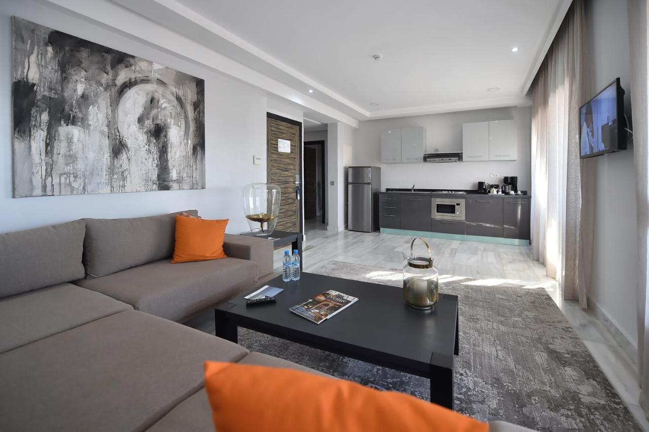 Le Yacht Suites Hotel คาซาบลังกา ภายนอก รูปภาพ