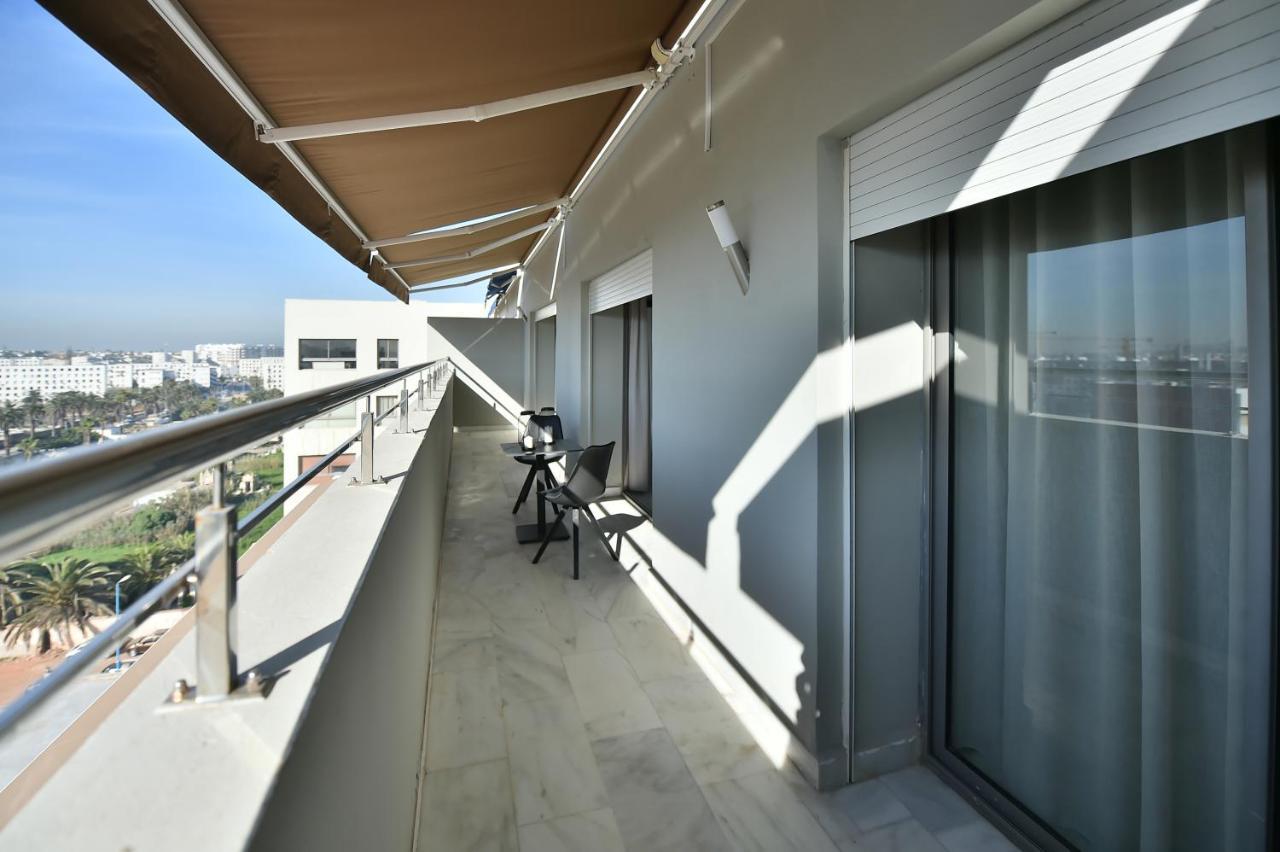 Le Yacht Suites Hotel คาซาบลังกา ภายนอก รูปภาพ